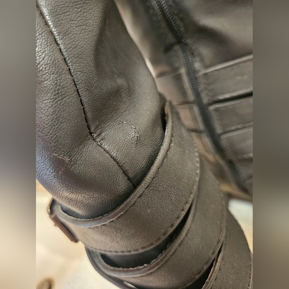 Womens black boots - Picture 3 of 9